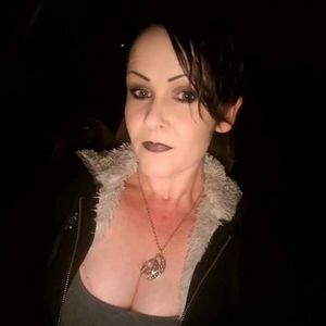 Meet your posher, Laura aka Bunni